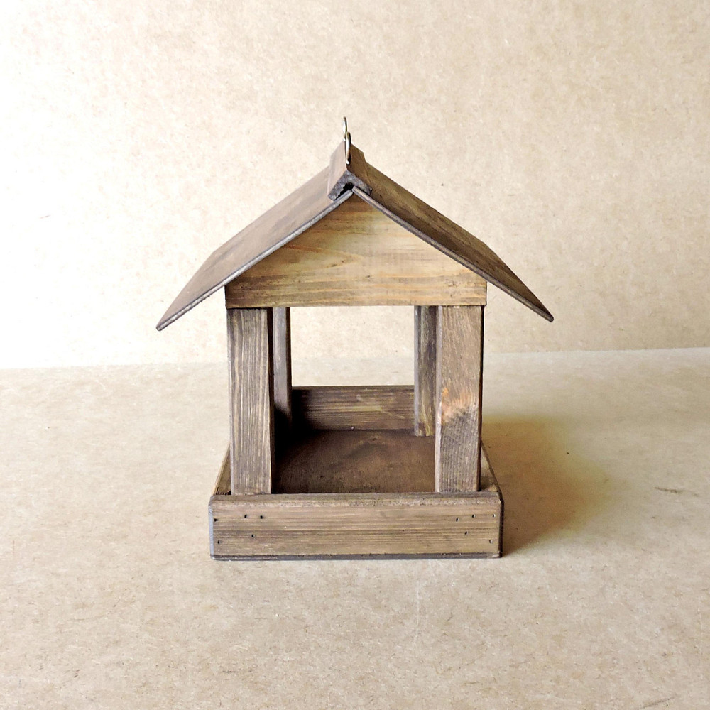 Кормушка садовая для птиц 