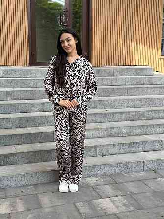 Жіночий шовковий костюм із штанами Бежевий M/L Харків