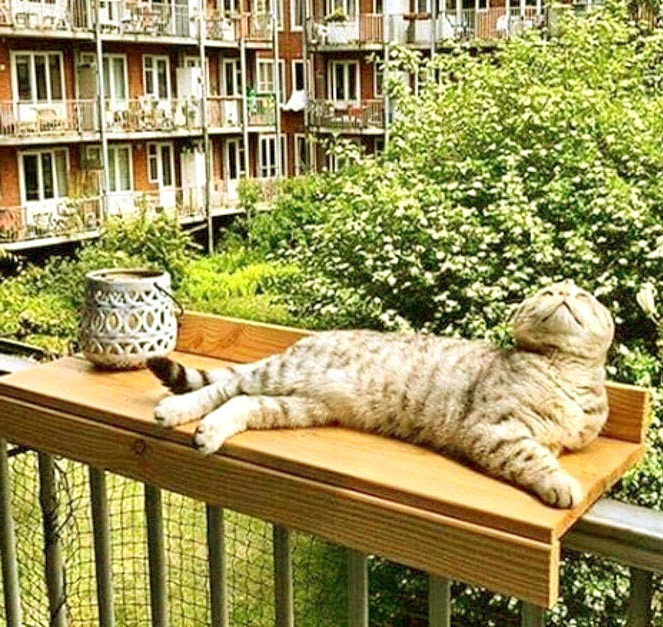 Подвесной балконный столик 