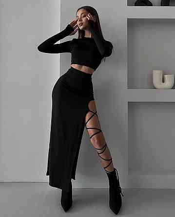 Женский привлекательный базовый костюм двойка: топ и юбка с вырезом микродайвинг Одесса