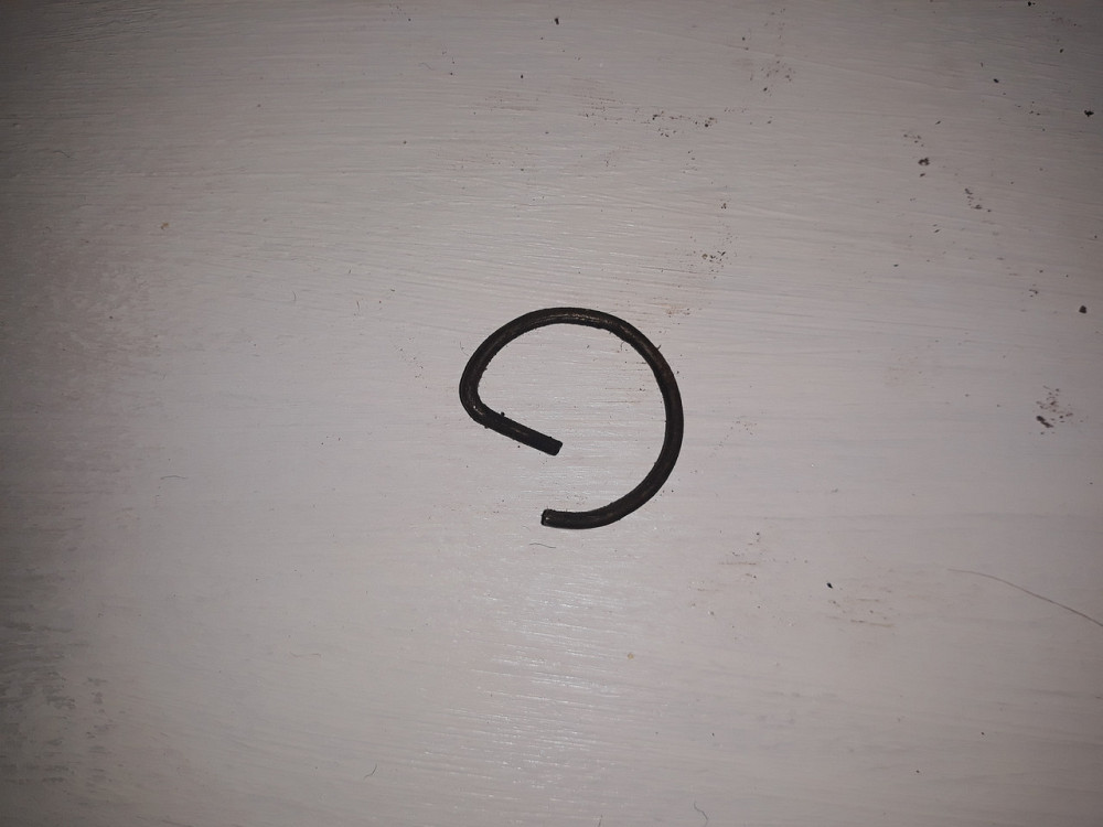 Кільце стопорне пальця поршневого ГАЗ-51, ГАЗ-52. 12-1004022-Б Харків - фото 1