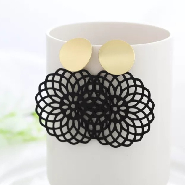 Жіночі сережки чорні круглі - діаметр 4см, сплав Київ - фото 1