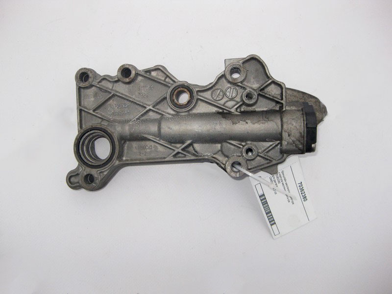 Mercedes-Benz  70362380 Кронштейн масляного радіатора та корпусу фільтра двигуна OM651 R4 2.2 cdi E-Class W212 Одеса - фото 1