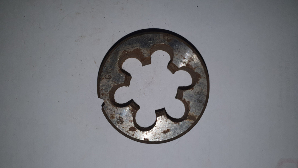 Плашки (лерки) дюймовые R1; G1. СССР. Харьков - изображение 1