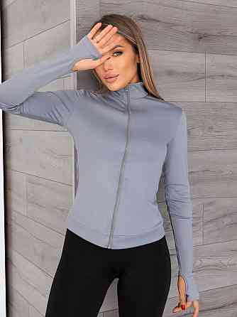 Женский костюм для спорта и фитнеса 