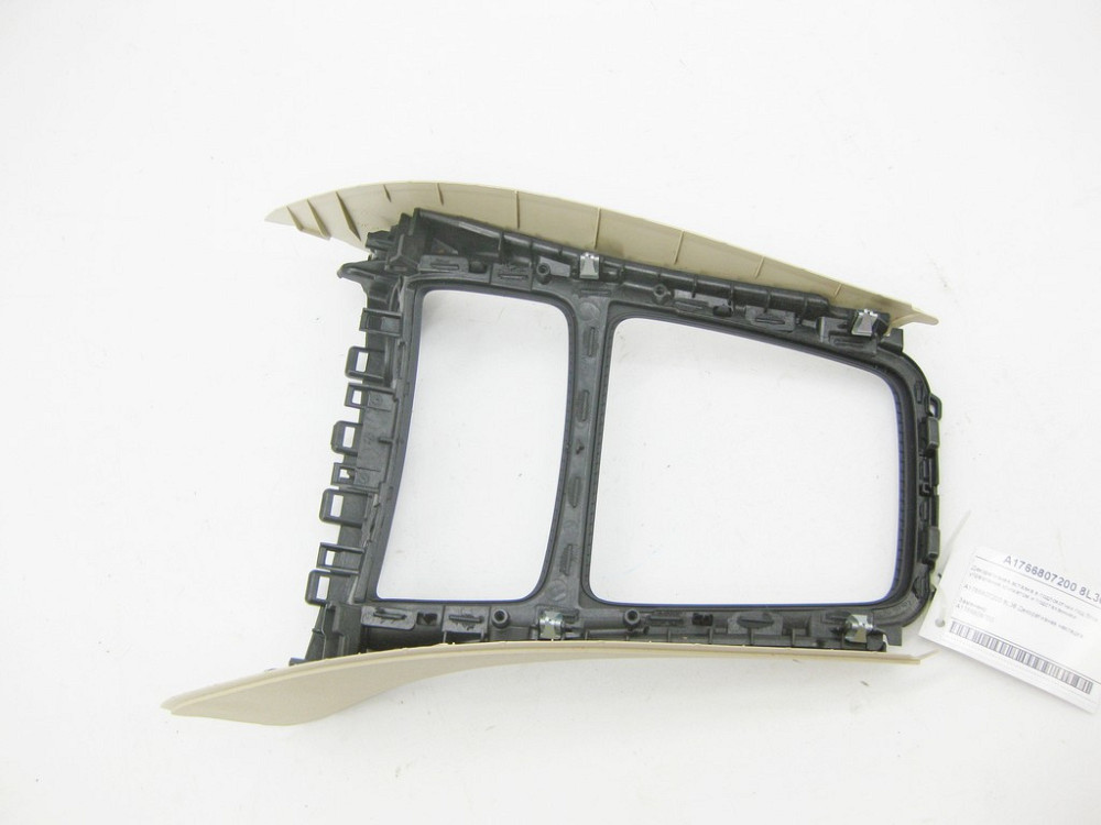 Mercedes-Benz  A1766807200 8L36 Декоративна вставка в підлокітник під блок керування кліматом та підсклянники CLA Shooting Brake X117 CLA C117 GLA X15 Одесса - изображение 7