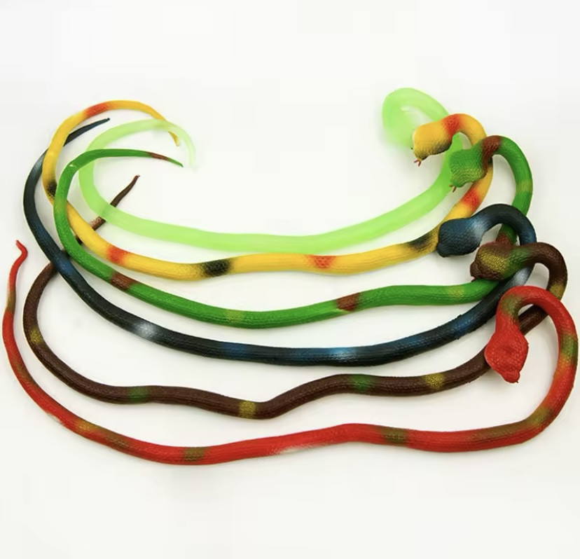 Іграшка змія резинова Декор на Хеллоуїн чудова прикраса хеллоуін розмір 75 см червоний Київ - фото 4