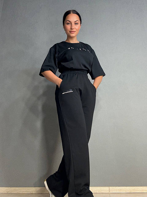 Костюм женский CAPPITONE 101183 с надписью футболка оверсайз и брюки палаццо черный, черный, M Киев - изображение 1