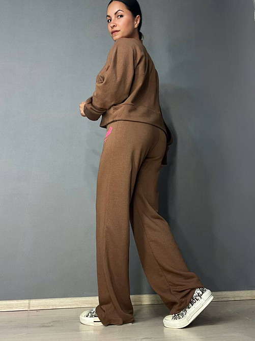 Костюм женский Quzen 485-485 Barbie оверсайз свитшот и брюки палаццо коричневый, коричневый, M Киев - изображение 4