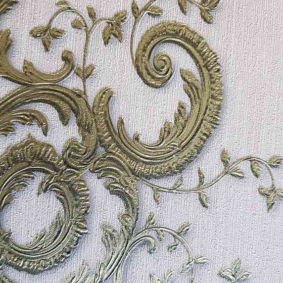 Шпалери метрові вінілові на флізелін дизайнерські Erismann Elle вензелі золотисті структурних на рожевому Київ