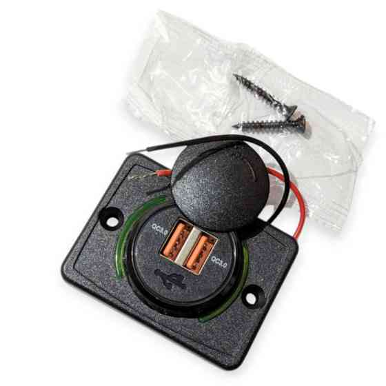 Гніздо накладне 2 USB 3,0A, QC,12-24В, посадковий розмір 48х64мм, кришка, з підсвічуванням зеленою Мукачево