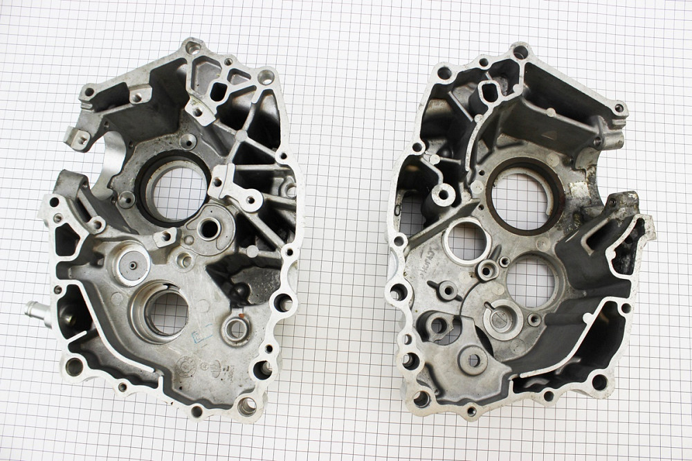 УЦІНКА ZS250-4B/Honda - CBT250 Картер двигуна лівий + правий к-кт (невеликий наліт) Київ - фото 2
