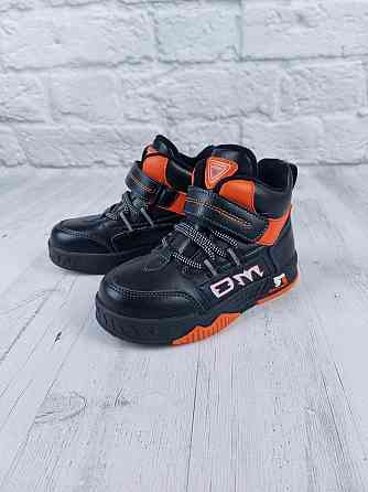 Детские демисезонные кроссовки хайтопы черно - оранжевые на флисе для мальчиков 32(20,7см) Николаев