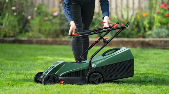 Потужна газонокосарка електрична Bosch EasyRotak 32-205 : 1.2 кВт, ширина захвата 32 см (06008A6300) Київ