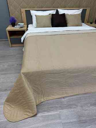 Покривало стьобане Decorator Велюр листя 220х240 см бежевий (85-036) Київ