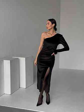 Женское элегантное платье на одно плечо с разрезом бархат Одесса