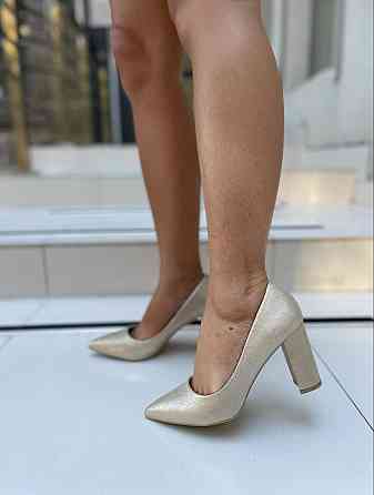 Comer Туфлі жіночі COMER золото еко-шкіра каблук 8см 40р (1970) Коломия