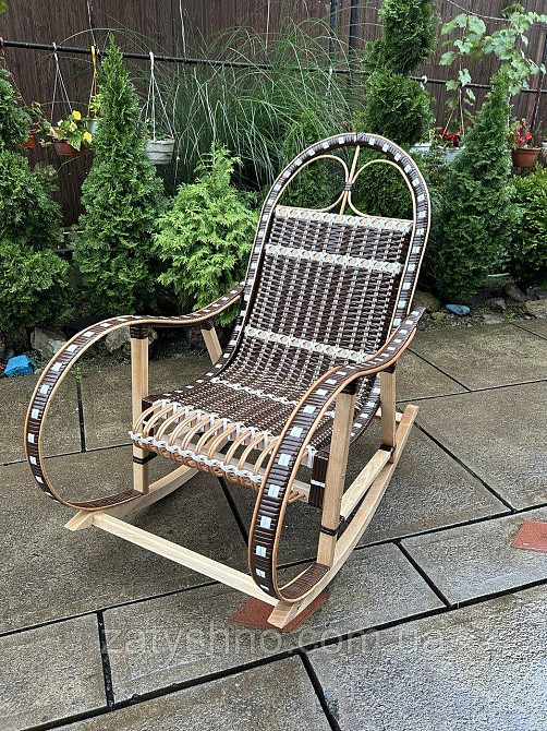 Крісло гойдалка плетена з ротанга Київ - фото 5