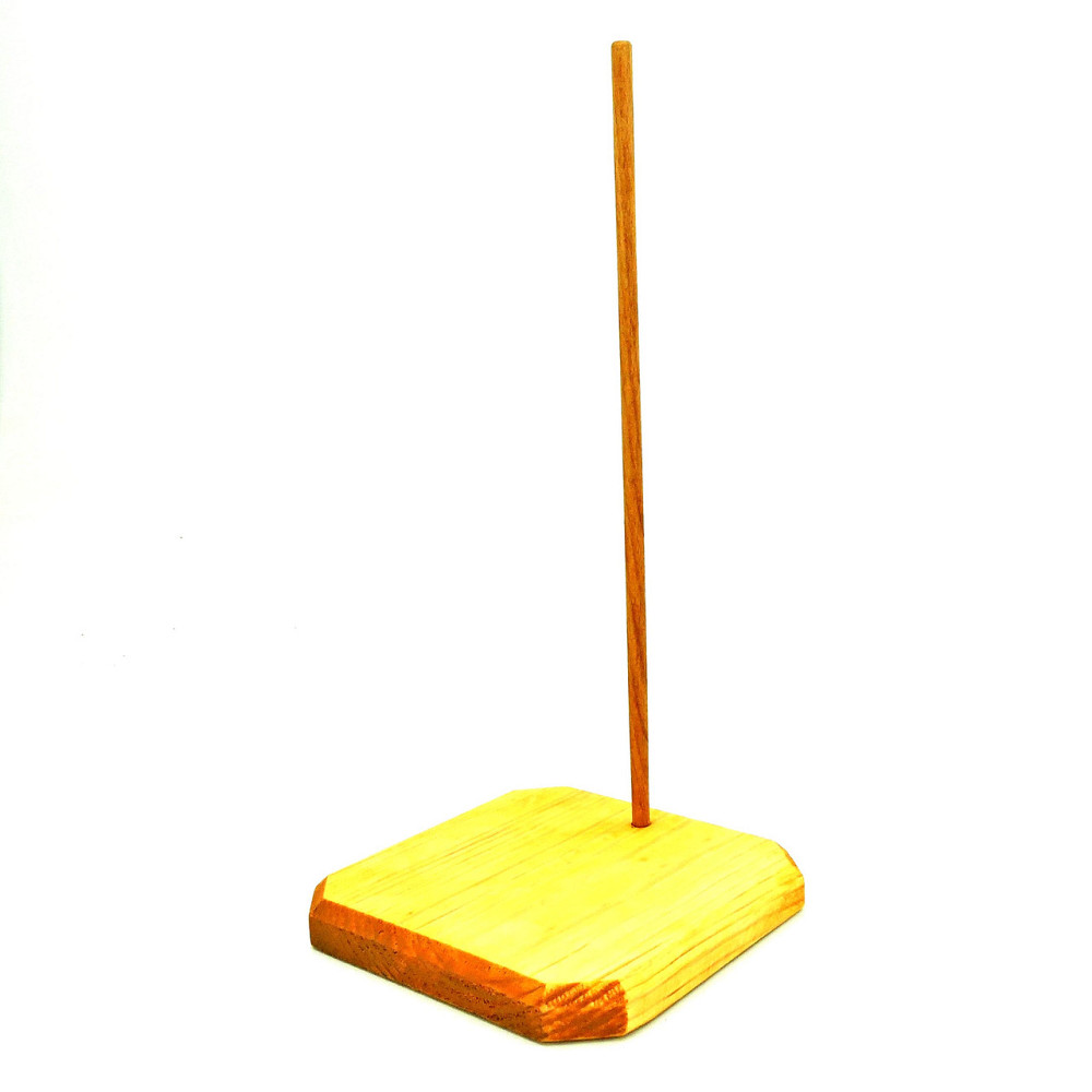 Подставка для кукол 