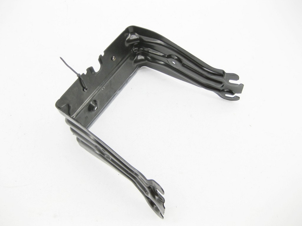 Mercedes-Benz  A1666800614 Утримувач внутрішнього повітроводу центральної консолі ML/GLE W166 GL/GLS X166 GLE Coupe C292 Одеса - фото 4