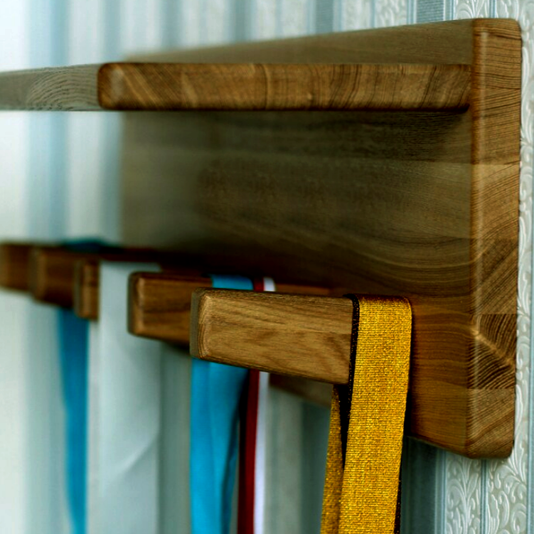 Полка для медалей 