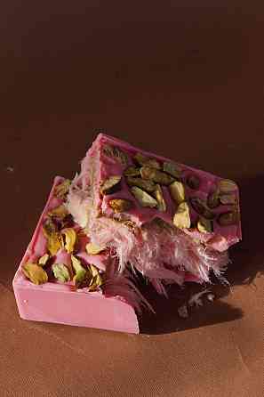 Набор шоколада Choco Trio Pistachio Sapphire, 200 г & Pink Velvet, 200 г & Orange Sard, 200 г Gregory Mill Киев