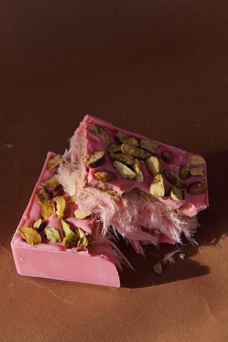 Набор шоколада Choco Trio Pistachio Sapphire, 200 г & Pink Velvet, 200 г & Orange Sard, 200 г Gregory Mill Киев - изображение 4