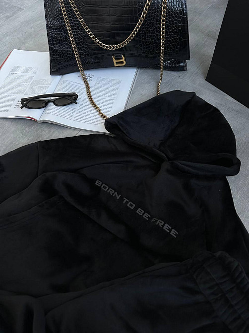 Стильный женский теплый костюм из плотного двустороннего велюра. Одесса - изображение 4