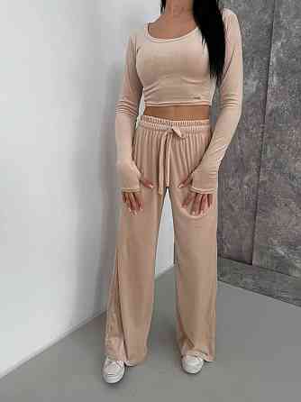 Женский прогулочный костюм двойка: лонгслив и штаны велюр Беж, 42/44 Одесса
