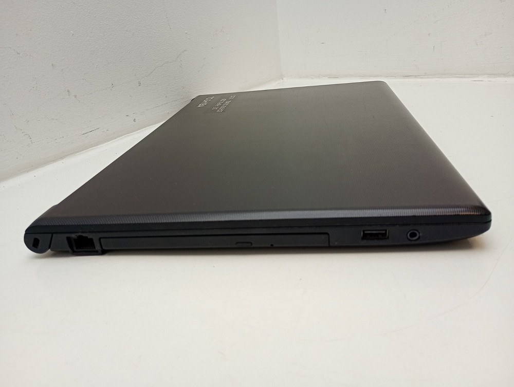 Ноутбук Toshiba R50-B i3-4005u\4\0 АКБ+ (товар вживаний) Луцк - изображение 5