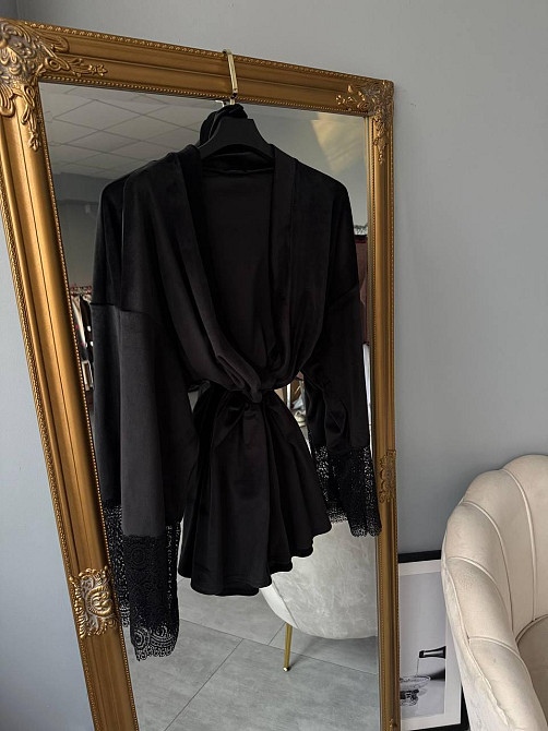 Жіночий стильний романтичний велюровий халат + мереживо Чорний Одеса - фото 1
