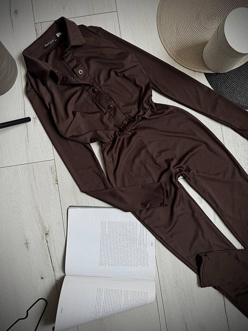 Женский стильный повседневный эластичный комбинезон из качественного плотного микродайвинга Шоколад, 42/44 Одесса - изображение 4