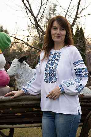 Вышиванка женская льняная, белая топ Киев