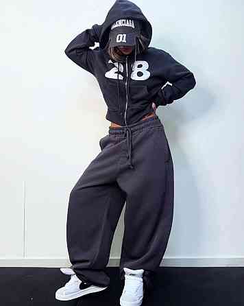 Женский теплый стильный костюм двойка: укороченное худи и штаны трехнитка на флисе 46/48 Одесса