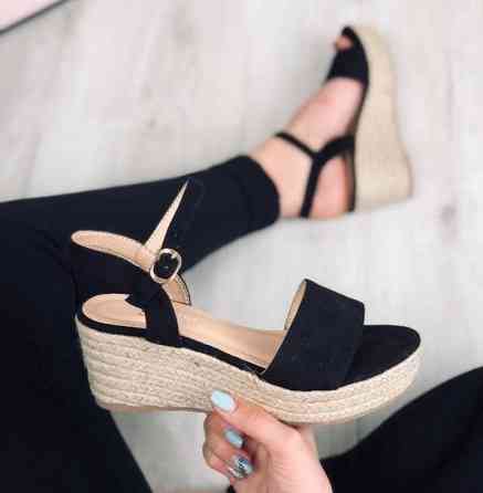 Женские Сандалии Босоножки на Танкетке Платформа Черные Летние (размеры: 37,38,39,40) - 32 Днепр