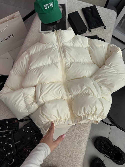 Жіноча стильна повсякденна  куртка на біо-пуху плащівка лаке Одеса - фото 3