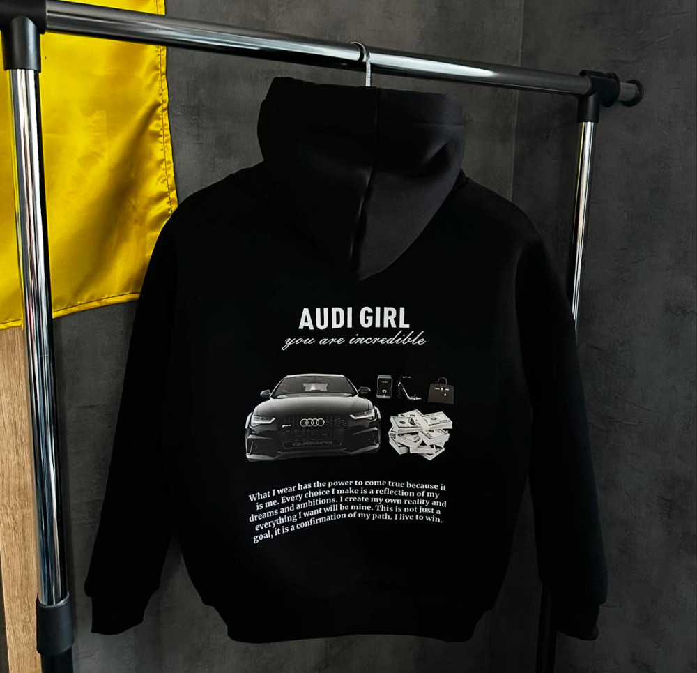 Худі жіноче чорне“Audi Girl” з принтом Чернівці - фото 1