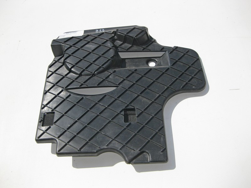 Mercedes-Benz  A6510100867 Пластиковий захист агрегатного ременя двигуна OM651 R4 2.2 cdi E-Class W212 C207 C-Class W204 GLK X204 Одесса - изображение 2