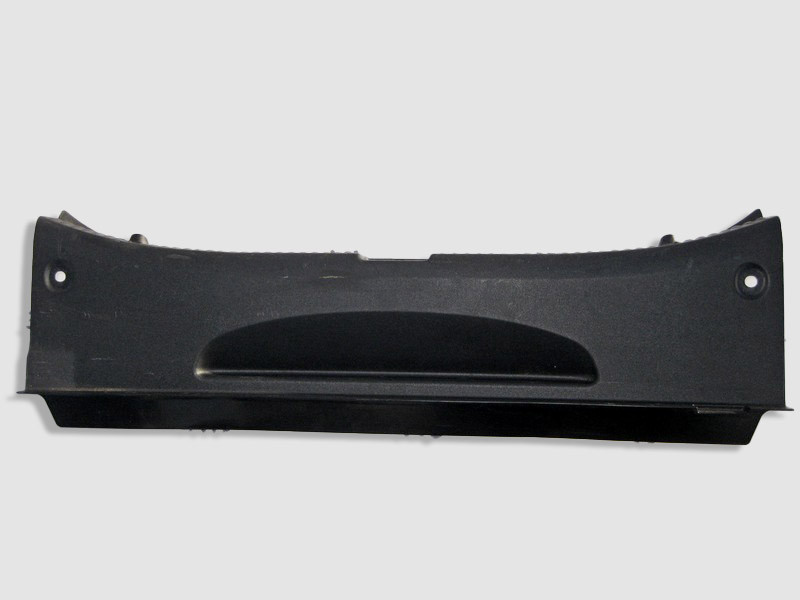 Mercedes-Benz  A2056908104 9051 Накладка отвору багажника нижня чорна C-Class W205 Одесса - изображение 1