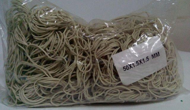 Резинки банковские  №50 ( белая )*1,5мм  1 кг 