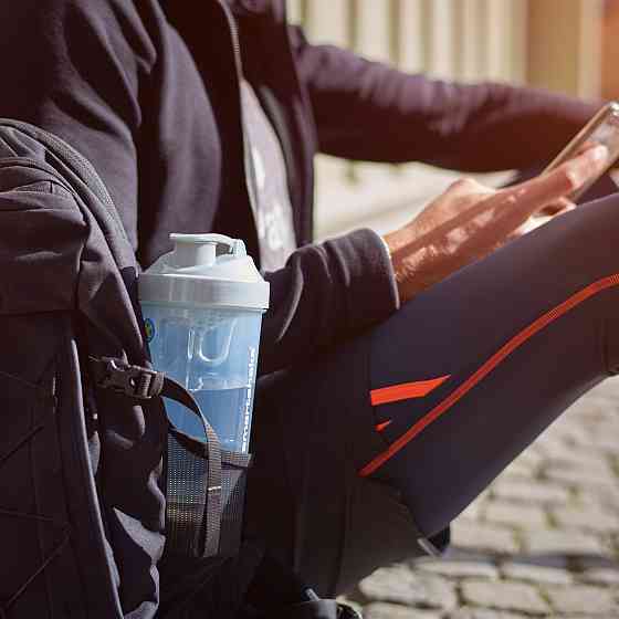 Шейкер спортивний SmartShake Slim 500ml Pure White Каменское