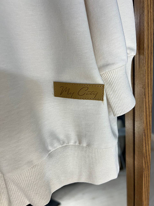 Свитшот женский My city 8054 удлиненный с воротничком разрезы по бокам оверсайз 48 , молочний, 48 Киев - изображение 8