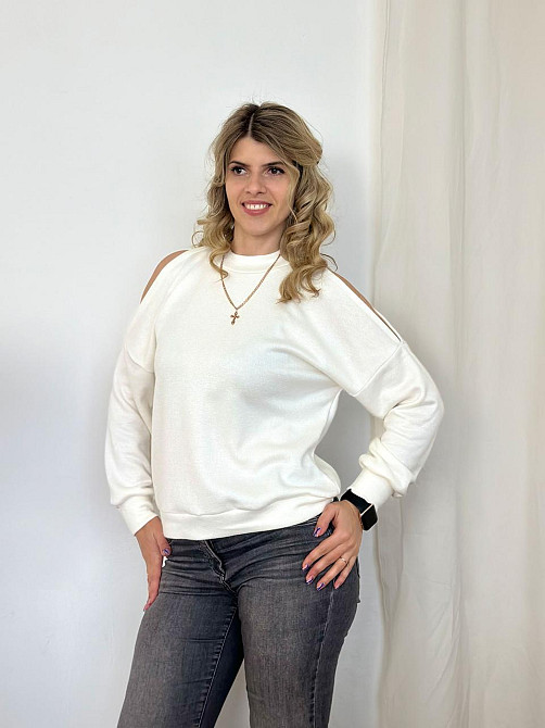 Жіноча ангорова кофта з розрізами "Girl" оптом | Батал | Розпродаж моделі Київ - фото 5