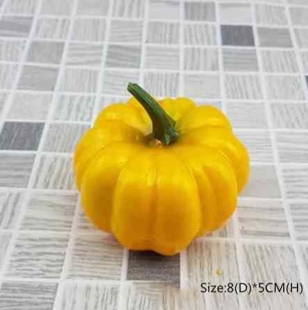 Тыква на Хэллоуин маленькая 8 см желтый Киев