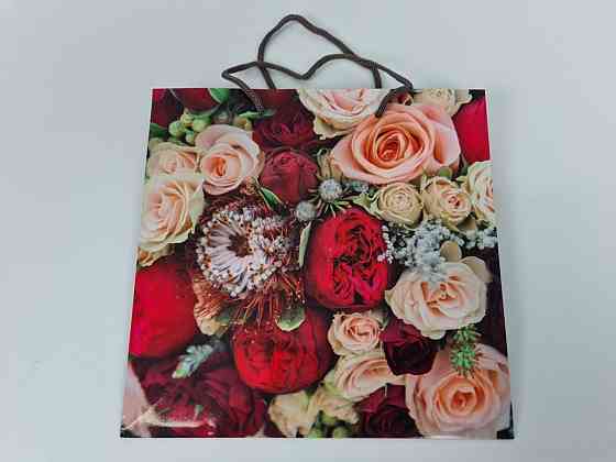 Пакет бумажный подарочный квадратный 23*24*10(артKV-225) (12 шт) Харьков