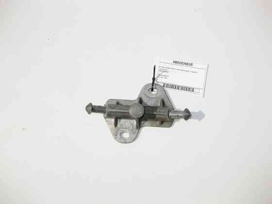 Audi  4B0253663E Алюмінієвий кронштейн гумового підвісу глушника Audi A4 (B6) Одесса