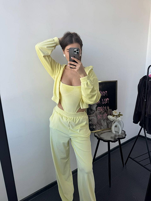 Женский стильный привлекательный велюровый костюм Лимонный, 44/46 Одесса - изображение 2