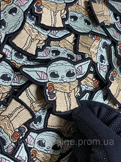 Шеврон малыш йода (Форма контурная. На липучке) Размер 6x8.5см Киев - изображение 5