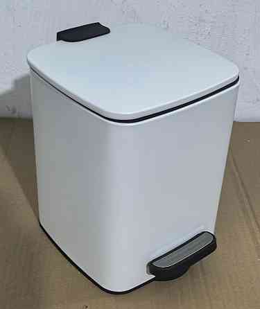 Ведро для мусора с плавным закрытием квадратное Zerix Kubix-TC0106 White 6 л (цвет белый) (ZX6109) Черновцы
