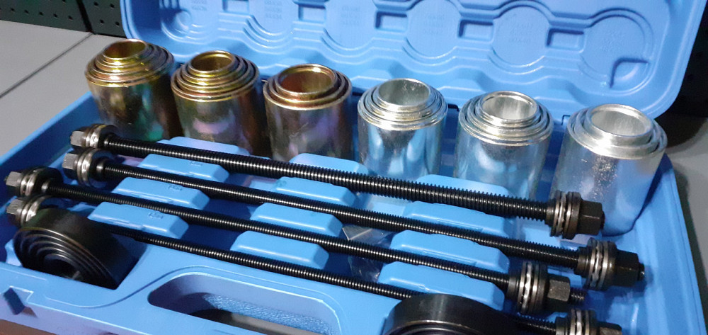 Набір зйомників для заміни сайлентблоків, втулок і підшипників універсальний 26пр.ROCKFORCE RF-933T1 Чернігів - фото 5